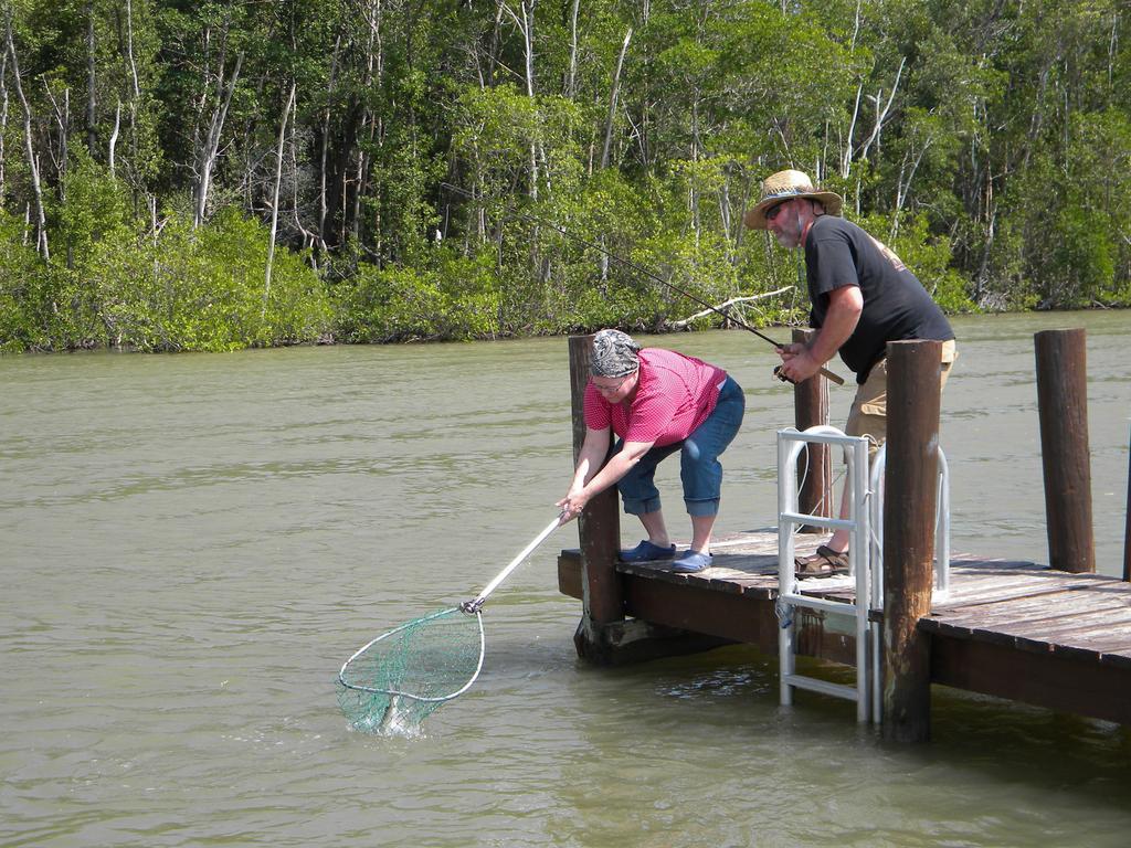 GLADES HAVEN COZY CABINS HOTEL EVERGLADES CITY FL COMPARE HOTEL RATES