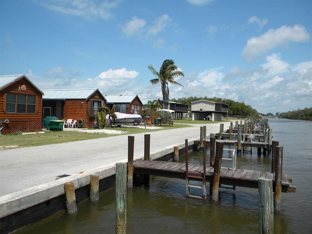 GLADES HAVEN COZY CABINS HOTEL EVERGLADES CITY FL COMPARE HOTEL RATES